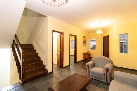 Casa para alugar com 100m², 4 quartos e 3 vagasSala