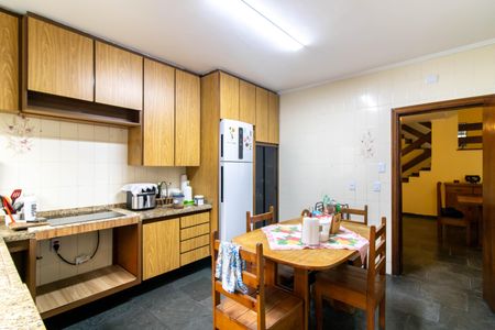 Casa para alugar com 100m², 4 quartos e 3 vagasCozinha