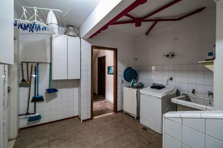 Casa à venda com 300m², 3 quartos e 3 vagasÁrea de Serviço
