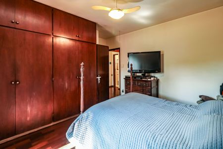 Casa à venda com 300m², 3 quartos e 3 vagasQuarto 