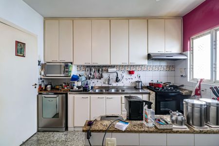 Casa à venda com 300m², 3 quartos e 3 vagasCozinha