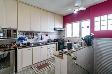 Casa à venda com 300m², 3 quartos e 3 vagasCozinha