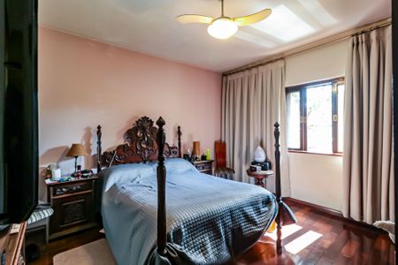 Casa à venda com 300m², 3 quartos e 3 vagasQuarto 