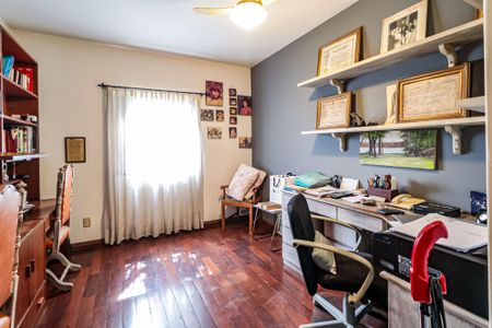 Casa à venda com 300m², 3 quartos e 3 vagasSuíte 2