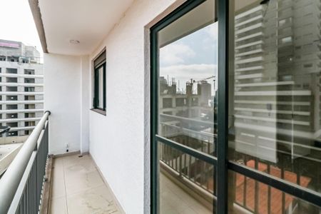 Studio à venda com 29m², 1 quarto e sem vaga Studio à venda com 29m², 1 quarto e sem vagaVaranda