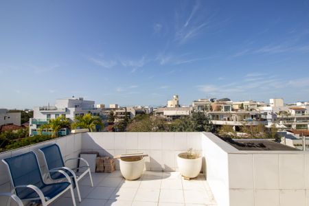 Apartamento à venda com 193m², 2 quartos e 2 vagasTerraço