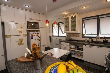 Apartamento à venda com 193m², 2 quartos e 2 vagasCozinha