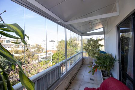 Apartamento à venda com 193m², 2 quartos e 2 vagasVaranda