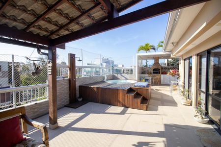 Apartamento à venda com 193m², 2 quartos e 2 vagasCobertura