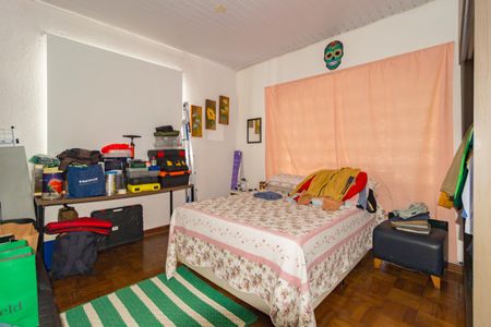 Casa à venda com 270m², 2 quartos e 50 vagas Casa à venda com 270m², 2 quartos e 50 vagasQuarto 1