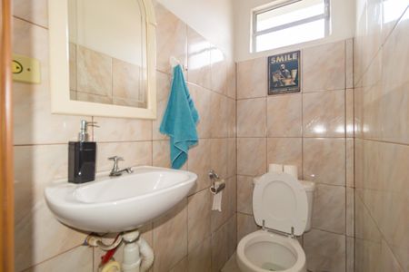 Casa à venda com 270m², 2 quartos e 50 vagas Casa à venda com 270m², 2 quartos e 50 vagasLavabo da Sala de Jantar