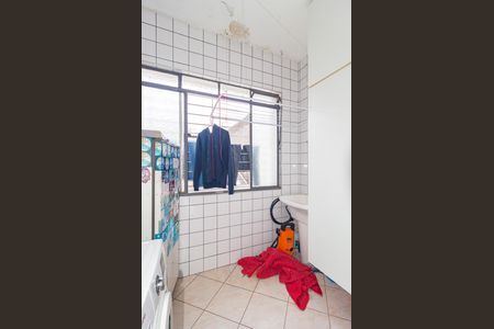 Casa à venda com 270m², 2 quartos e 50 vagas Casa à venda com 270m², 2 quartos e 50 vagasÁrea de Serviço