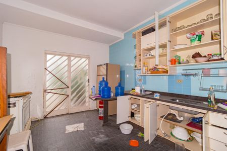 Casa à venda com 270m², 2 quartos e 50 vagas Casa à venda com 270m², 2 quartos e 50 vagasCozinha - Salão de Festas