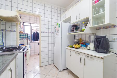 Casa à venda com 270m², 2 quartos e 50 vagas Casa à venda com 270m², 2 quartos e 50 vagasCozinha