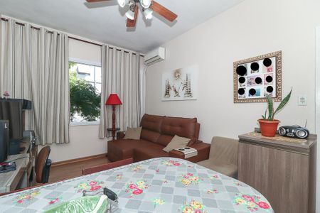 Sala de apartamento à venda com 2 quartos, 65m² em Passo D’areia, Porto Alegre