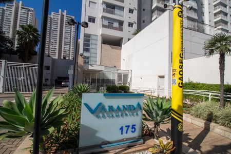Apartamento para alugar com 65m², 2 quartos e 1 vaga Apartamento para alugar com 65m², 2 quartos e 1 vagaFachada e portaria