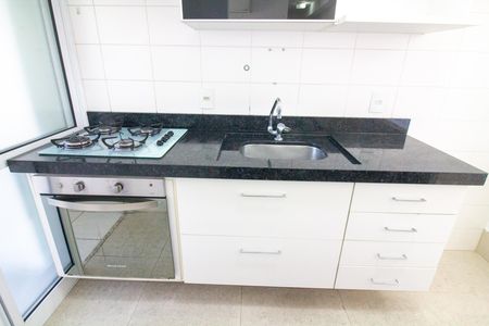 Apartamento para alugar com 65m², 2 quartos e 1 vaga Apartamento para alugar com 65m², 2 quartos e 1 vagaCozinha