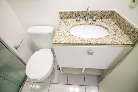 Apartamento para alugar com 65m², 2 quartos e 1 vaga Apartamento para alugar com 65m², 2 quartos e 1 vagaBanheiro