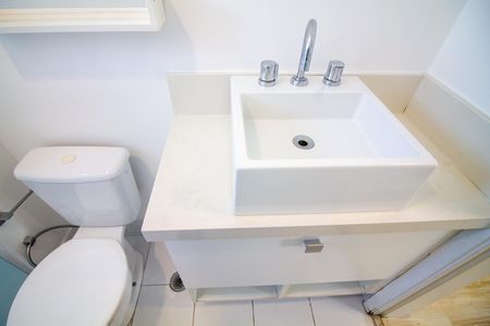 Apartamento para alugar com 65m², 2 quartos e 1 vaga Apartamento para alugar com 65m², 2 quartos e 1 vagaBanheiro da Suíte
