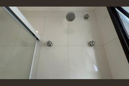 Apartamento à venda com 260m², 3 quartos e 3 vagasBanheiro da Suíte 1