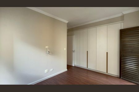 Apartamento à venda com 260m², 3 quartos e 3 vagasSuíte 2