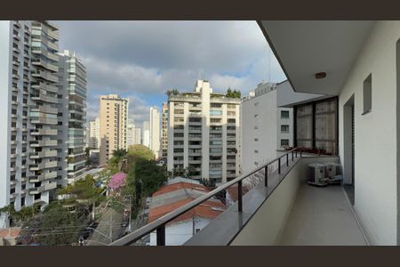 Apartamento à venda com 260m², 3 quartos e 3 vagasVaranda da Suíte 3