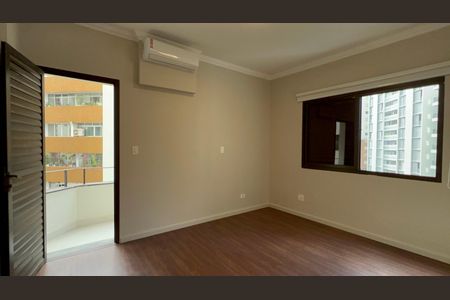 Apartamento à venda com 260m², 3 quartos e 3 vagasSuíte 2
