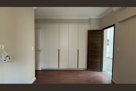 Apartamento à venda com 260m², 3 quartos e 3 vagasSuíte 2