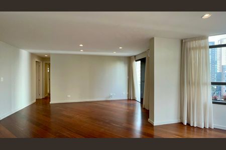 Apartamento à venda com 260m², 3 quartos e 3 vagasSala 2