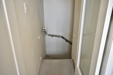 Apartamento à venda com 109m², 2 quartos e 2 vagasEscada