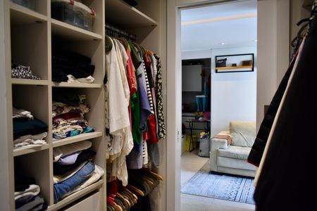 Apartamento à venda com 109m², 2 quartos e 2 vagasSuíte