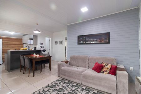 Sala de casa à venda com 2 quartos, 990m² em Campo Novo, Porto Alegre