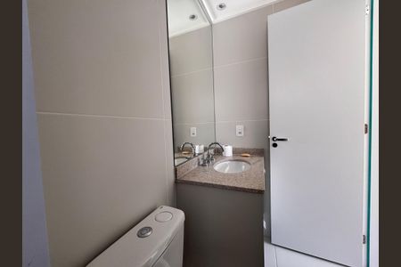 Apartamento à venda com 63m², 1 quarto e 2 vagas Apartamento à venda com 63m², 1 quarto e 2 vagasBanheiro da Suíte