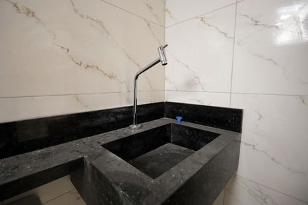 Apartamento à venda com 80m², 2 quartos e 1 vaga Apartamento à venda com 80m², 2 quartos e 1 vagaBanheiro