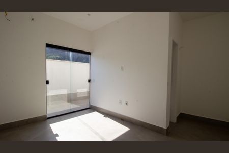 Casa de condomínio à venda com 269m², 3 quartos e 3 vagasSuíte 2