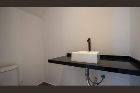 Casa de condomínio à venda com 269m², 3 quartos e 3 vagasLavabo