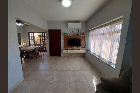 Foto 05 de casa à venda com 3 quartos, 216m² em Parque São Quirino, Campinas