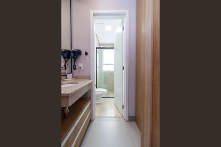 Studio à venda com 48m², 0 quarto e 1 vaga Studio à venda com 48m², 0 quarto e 1 vagaBanheiro