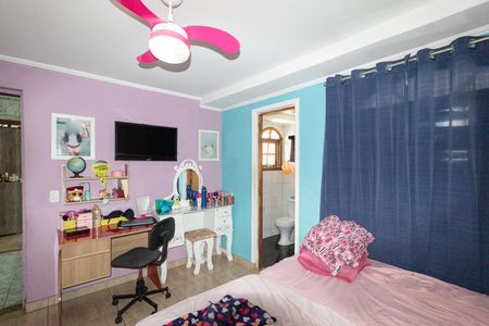 Casa à venda com 250m², 4 quartos e 2 vagas Casa à venda com 250m², 4 quartos e 2 vagasSuíte 4