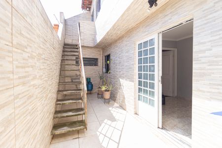 Casa à venda com 250m², 4 quartos e 2 vagas Casa à venda com 250m², 4 quartos e 2 vagasÁrea de serviço