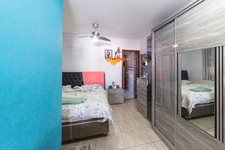 Casa à venda com 250m², 4 quartos e 2 vagas Casa à venda com 250m², 4 quartos e 2 vagasSuíte 3