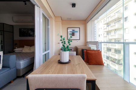 Studio à venda com 42m², 1 quarto e 1 vaga Studio à venda com 42m², 1 quarto e 1 vagaStudio