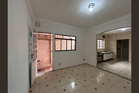 Casa para alugar com 100m², 3 quartos e 1 vaga Casa para alugar com 100m², 3 quartos e 1 vagaSala
