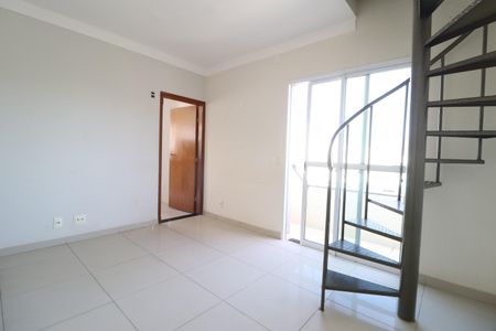 Sala de apartamento para alugar com 3 quartos, 134m² em Santa Mônica, Uberlândia