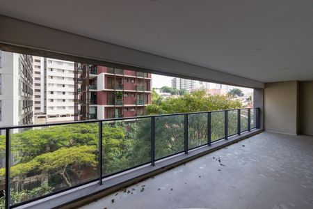 Apartamento à venda com 157m², 4 quartos e 2 vagas Apartamento à venda com 157m², 4 quartos e 2 vagasVaranda