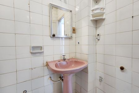 Banheiro de apartamento à venda com 1 quarto, 43m² em Catete, Rio de Janeiro