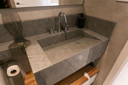 Apartamento à venda com 63m², 2 quartos e 1 vagaBanheiro Social