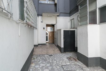 Apartamento para alugar com 80m², 4 quartos e sem vaga Apartamento para alugar com 80m², 4 quartos e sem vagaÁrea comum - Entrada do bloco