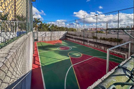 Apartamento à venda com 46m², 1 quarto e 1 vaga Apartamento à venda com 46m², 1 quarto e 1 vagaQuadra Esportiva