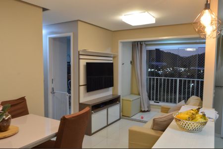 Sala de apartamento à venda com 2 quartos, 60m² em Jacarepaguá, Rio de Janeiro